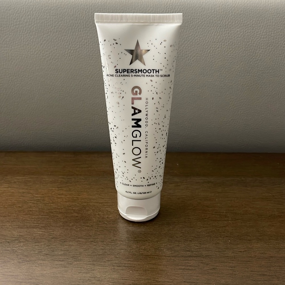 Glam glow super smooth mask to scrub